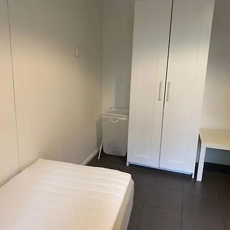 Kotimaailma - Kivikkotie * Vantaa